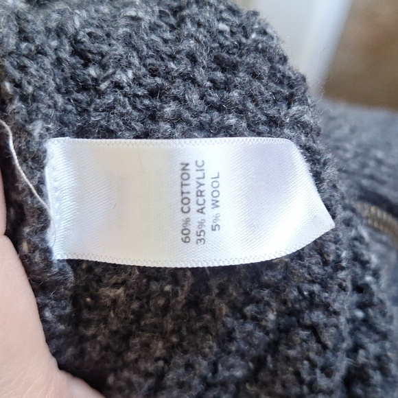 3/$20 Melrose And Market Grey Sweater Size XS - Picture 6 of 7